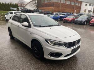 Fiat Tipo Lounge Lounge 1,4, SHZ, Navi, R-Cam,8-fach 88 k…