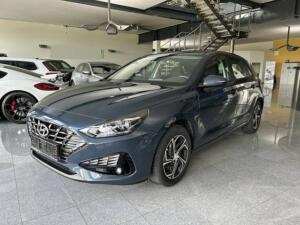 Hyundai i30 1.5 Pure Limo Assistenzpaket SHZ Lenkradheizung Klimaautomatik