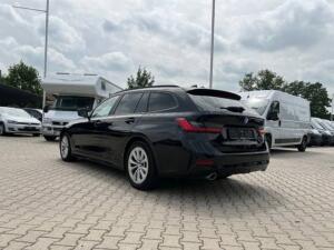 BMW 3er Touring Advantage *LED Navi AHK el.Heck PDC