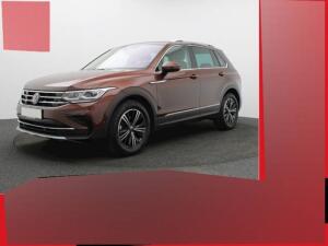 Privat: Volkswagen Tiguan 1.5 TSI DSG Elegance AHK NAVI MATRIX ALU