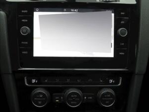 Volkswagen Golf VII 1.5 TSI Highline 1.HAND NAVI SHZ LED