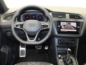 Volkswagen Tiguan 2.0 TDI DSG 4Mo. R-Line BLACK STYLE PANO AHK NAVI KAMERA