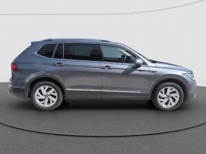 Volkswagen Tiguan Allspace 2.0 TDI DSG Life 7 SITZE AHK ACC LED