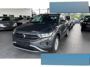 Privat: Volkswagen T-Roc Life 1.5 TSI Navi LED ACC Kamera Winterpaket APP Connect