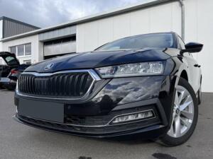 Privat: Skoda Octavia Combi 2.0 TDI DSG Style Virtual Cockpit Navi LED DAB SHZ PDC Klima