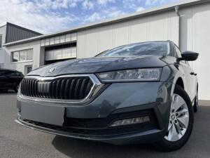 Skoda Octavia Combi 2.0 TDI Ambition AHK Virtual Cockpit Navi LED DAB PDC Klima