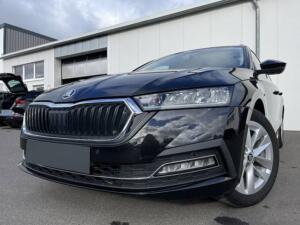 Skoda Octavia Combi 2.0 TDI DSG Style AHK Virtual Cockpit Navi LED DAB SHZ PDC Klima