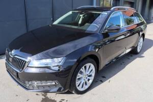 Skoda Superb 2,0L TDI DSG Style RFK NAVI ACC PDC SH AHK MATRIX LED