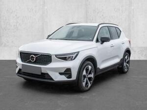 Volvo XC40 Plus Dark 2WD B4 EU6d digitales Cockpit Memory Sitze Soundsystem HarmanKardon 360 Kamera