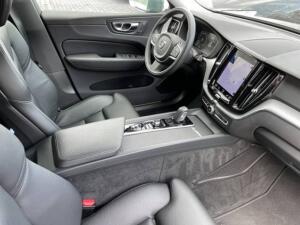 Volvo XC60 Momentum Pro 2WD B4 Benzin EU6d Navi Leder digitales Cockpit Memory Sitze Soundsystem