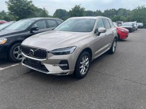 Volvo XC60 Plus Bright 2WD B4 Benzin EU6d digitales Cockpit Memory Sitze Soundsystem 360 Kamera