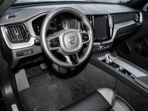 Volvo XC60 Plus Dark Recharge Plug-In Hybrid AWD T8 Twin Engine EU6d Allrad StandHZG digitales Cockpit