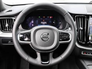 Volvo XC60 Plus Dark Recharge Plug-In Hybrid AWD T8 Twin Engine EU6d Allrad StandHZG digitales Cockpit