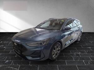 Privat: Ford Focus Line Bluetooth Navi LED Klima el. Fenster