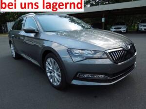 Skoda Superb Combi 2.0TDI DSG Style/LED/AHK/Navi/Kamera