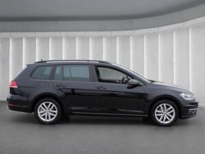 Volkswagen Golf VII 1.6TDI*ACC Navi Massage Spurass