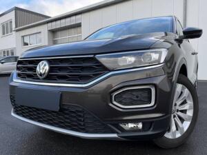 Volkswagen T-Roc 1.5 TSI DSG Sport Navi ACC SHZ LED PDC Klima