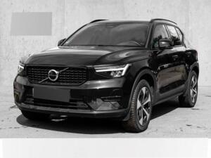 Volvo XC40 Plus Dark 2WD B3 EU6d digitales Cockpit Memory Sitze Soundsystem HarmanKardon LED