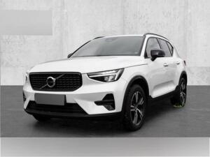 Volvo XC40 Plus Dark 2WD B3 EU6d digitales Cockpit Memory Sitze Soundsystem HarmanKardon LED