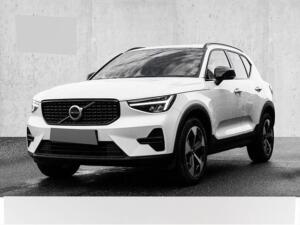 Volvo XC40 Plus Dark 2WD B3 EU6d digitales Cockpit Memory Sitze Soundsystem HarmanKardon LED