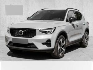 Volvo XC40 Plus Dark 2WD B4 EU6d digitales Cockpit Memory Sitze Soundsystem HarmanKardon 360 Kamera