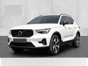 Volvo XC40 Plus Dark 2WD B4 EU6d digitales Cockpit Memory Sitze Soundsystem HarmanKardon 360 Kamera