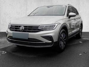 Volkswagen Tiguan 1.5 TSI DSG Move NAVI ACC EL.HECK PDC