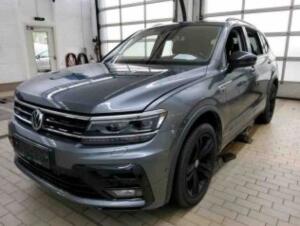 Volkswagen Tiguan 2.0 TDI DSG 4Mo R-Line PANO AHK VIEW ACC