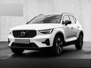 Volvo XC40 Plus Dark 2WD B3 EU6d digitales Cockpit Memory Sitze Soundsystem HarmanKardon LED