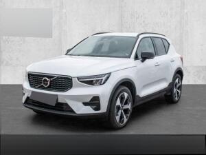 Volvo XC40 Plus Dark 2WD B4 EU6d digitales Cockpit Memory Sitze Soundsystem HarmanKardon 360 Kamera