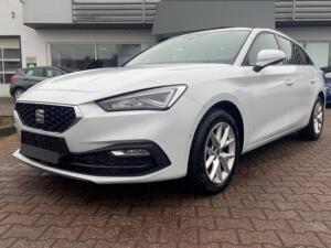 Privat: Seat Leon Style 2.0 TDI Pano Navi LED ACC Winterpaket digitales Cockpit Memory Sitze