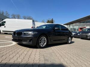 BMW 5er  *LED Navi Kamera AHK Park Assistent DAB*