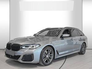 BMW 5er i Touring M Sport-Live Cockpit Professional*AHK*Kamera*Head-up*Innovations-Paket