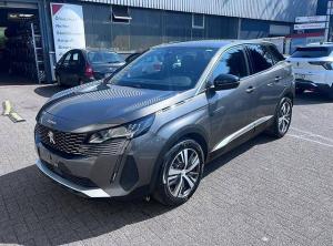 Peugeot 3008  Hybrid 136 e-DCS6 Allure Pack Automatik