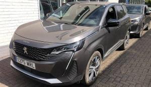 Peugeot 3008  Hybrid 136 e-DCS6 Allure Pack Automatik