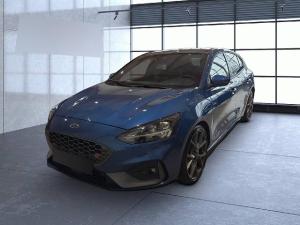 Privat: Ford Focus PANO LED Kamera PDC h. Navi Keyless Tempo