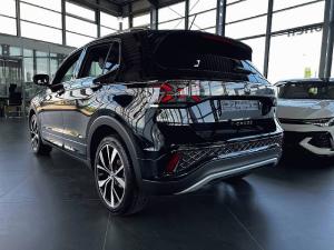 Volkswagen T-Cross 1.0 TSI 85 kW R-Line AHK NAV Sitzh.