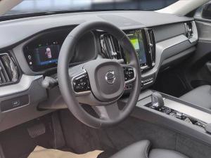 Volvo XC60 B4 (Diesel) Plus Dark AWD Automatik Bluetooth