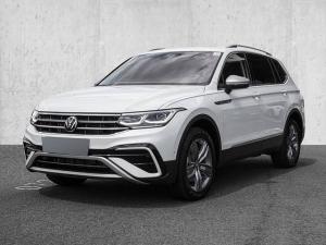 Privat: Volkswagen Tiguan 2.0 TDI DSG Elegance NAVI PANO LED LM