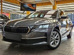 Skoda Octavia Combi 2,0 TDI el.Heckkl. SHZ vo.+hi.+LHZ