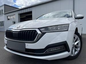 Skoda Octavia Combi2.0 TDI DSG Style First Edition 112¤ m. 20 Anzahlung AHK Head Up Navi LED SHZ DAB PDC Virtual Cockpit