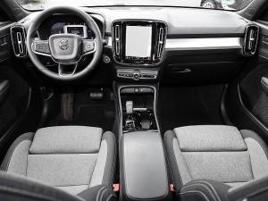 Volvo XC40 Plus Dark 2WD B3 EU6d digitales Cockpit Memory Sitze Soundsystem HarmanKardon LED
