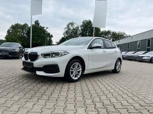 BMW 1er  Advantage *LED Navi Kamera DAB PDC v+h*