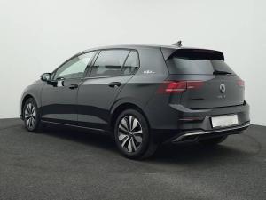 Privat: Volkswagen Golf 8 1.5 eTSI DSG Goal KAMERA NAVI ACC
