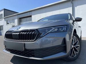 Skoda Octavia Combi 1.5 TSI Blackline 175¤ m. 20 Anzahlung AHK Virtual Cockpit DAB Navi LED ACC SHZ PDC Klima