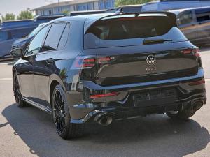 Volkswagen Golf VIII 2.0 TSI 221 kW GTI Clubsport PANO Akra