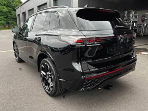 Volkswagen Tiguan 2.0 TDI 4MOTION DSG R-Line IQ.Drive AHK