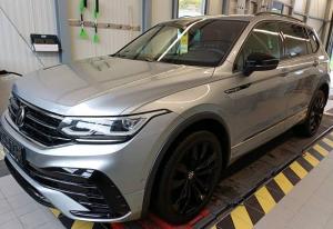 Volkswagen Tiguan 2.0 TSI DSG 4Mo. R-Line STANDH AHK KAMERA