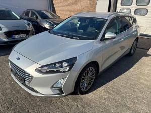 Ford Focus TITANIUM / NAVI / W-PAKET / STND-HZG / RFK / GJR