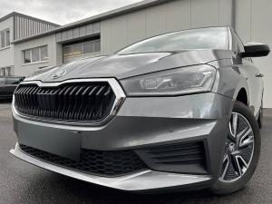 Skoda Fabia 1.0 TSI Tour 112¤ m. 20 Anzahlung Navi DAB LED SHZ PDC Klima